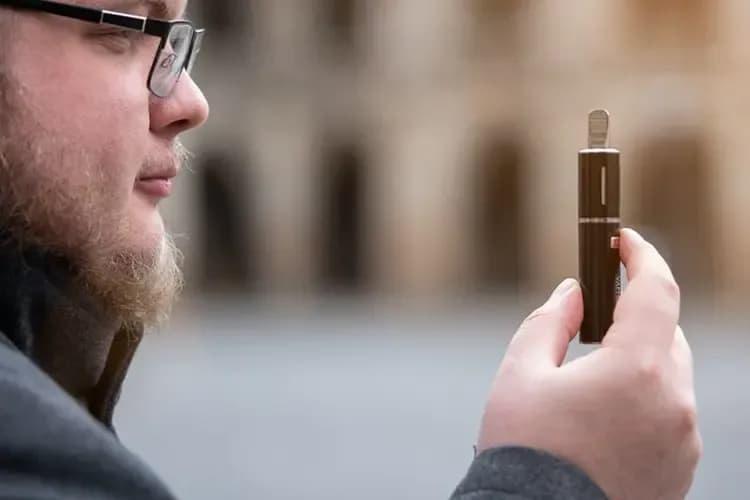 Einweg E-Zigaretten Review and Choosing the Best 100 cigarettes adapter for Extended Vaping Sessions