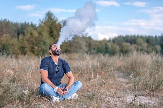 E-cigareta explained — do e cigarettes have tobacco and what that means for vapers