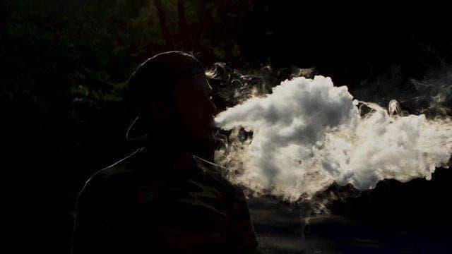 Breaking e-cigarette news and an in-depth look at electronic cigarette bad effects every user should know