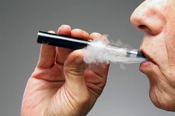 xoilac tv investigates is e-cigarette vapour harmful to others and how new studies inform safety