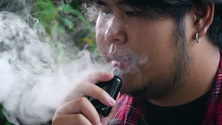 E cigarette danger exposed and can you take an e cigarette on a plane uk practical advice for travelers