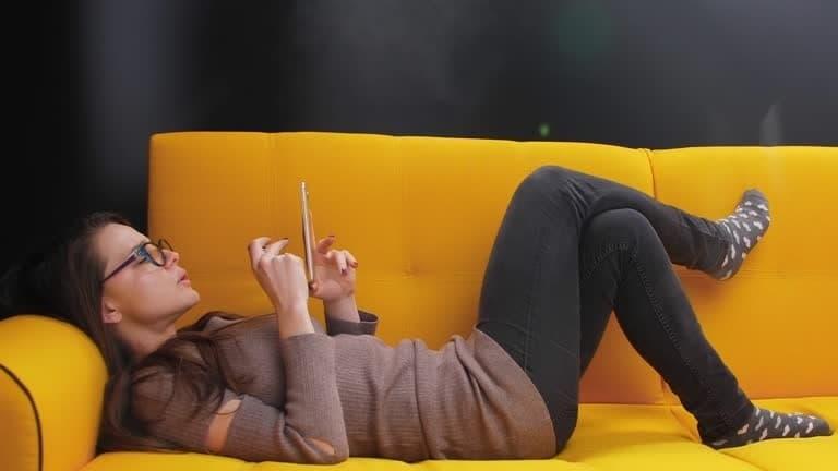 Exploring trực tiếp bóng đá Broadcasts and e-cigarette prevalence Among Young Sports Fans