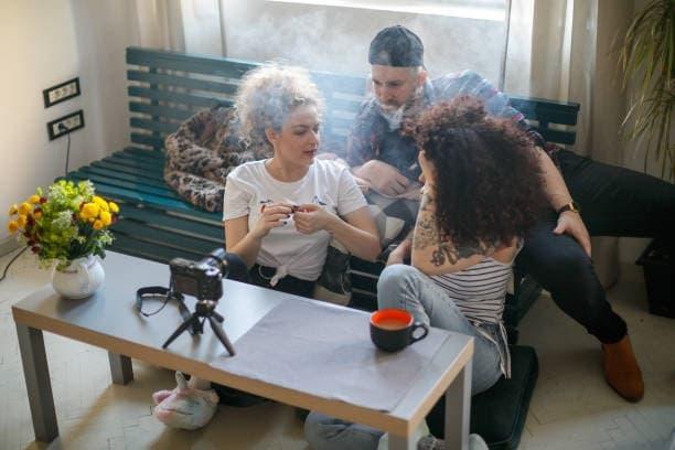 Top poker online strategies plus practical tips on liquid thc e cigarette safety and trends