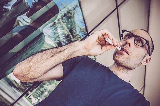 E-Papierosy guide, are e cigarettes legal in canada and what vapers should know