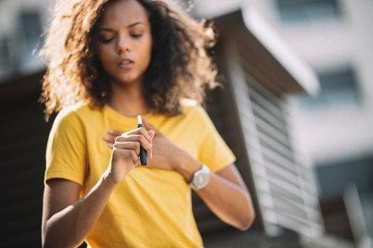 Top tips to sell Nejlevnější E-cigarety with an attractive electronic cigarette display stand to skyrocket in-store sales