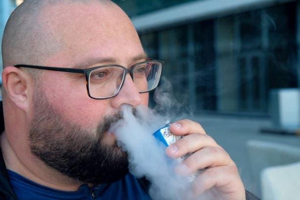E-sigara and E-sigara Risks: Protecting Youth from E-cigarettes and Youth Vaping Trends