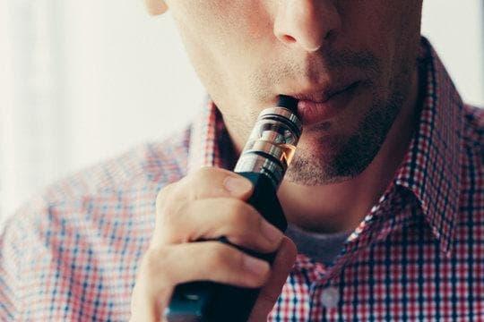 Poker tactics and poker lifestyle essentials including accessoires pour e-cigarette guides for modern players